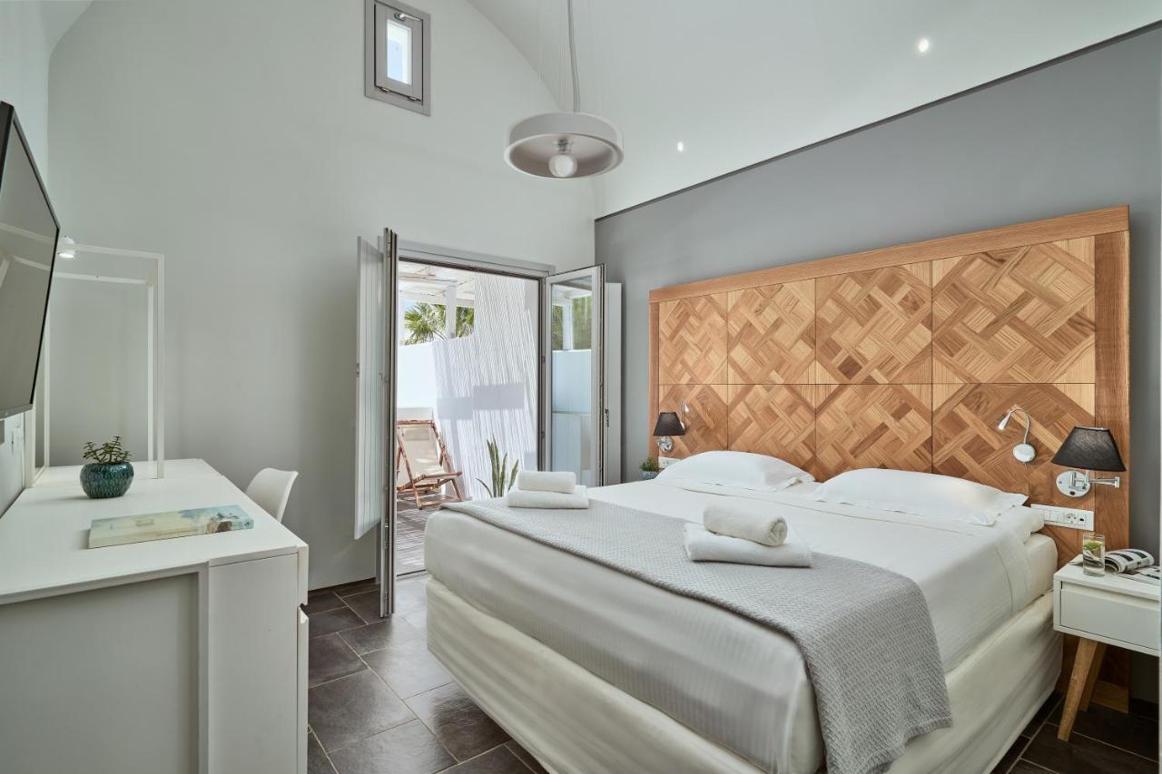 Meltemi Excelsior Suites Perissa  Bagian luar foto