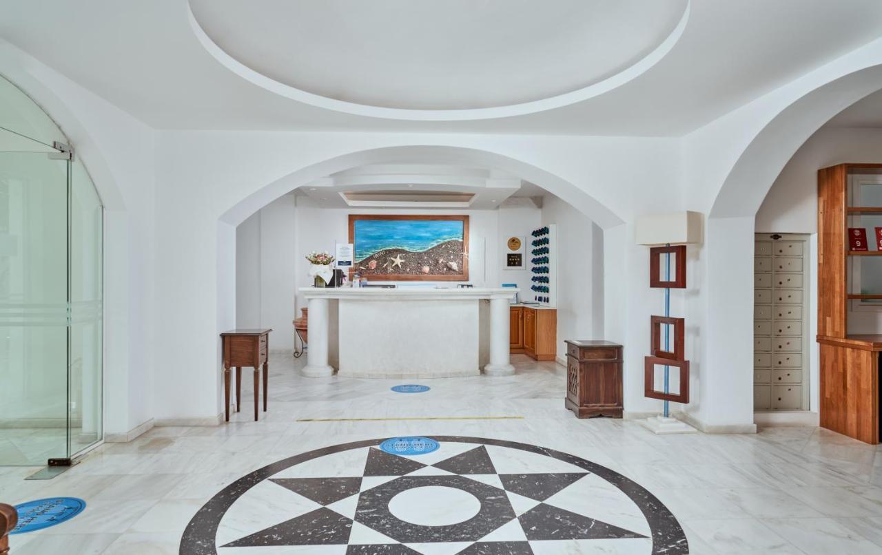 Meltemi Excelsior Suites Perissa  Bagian luar foto