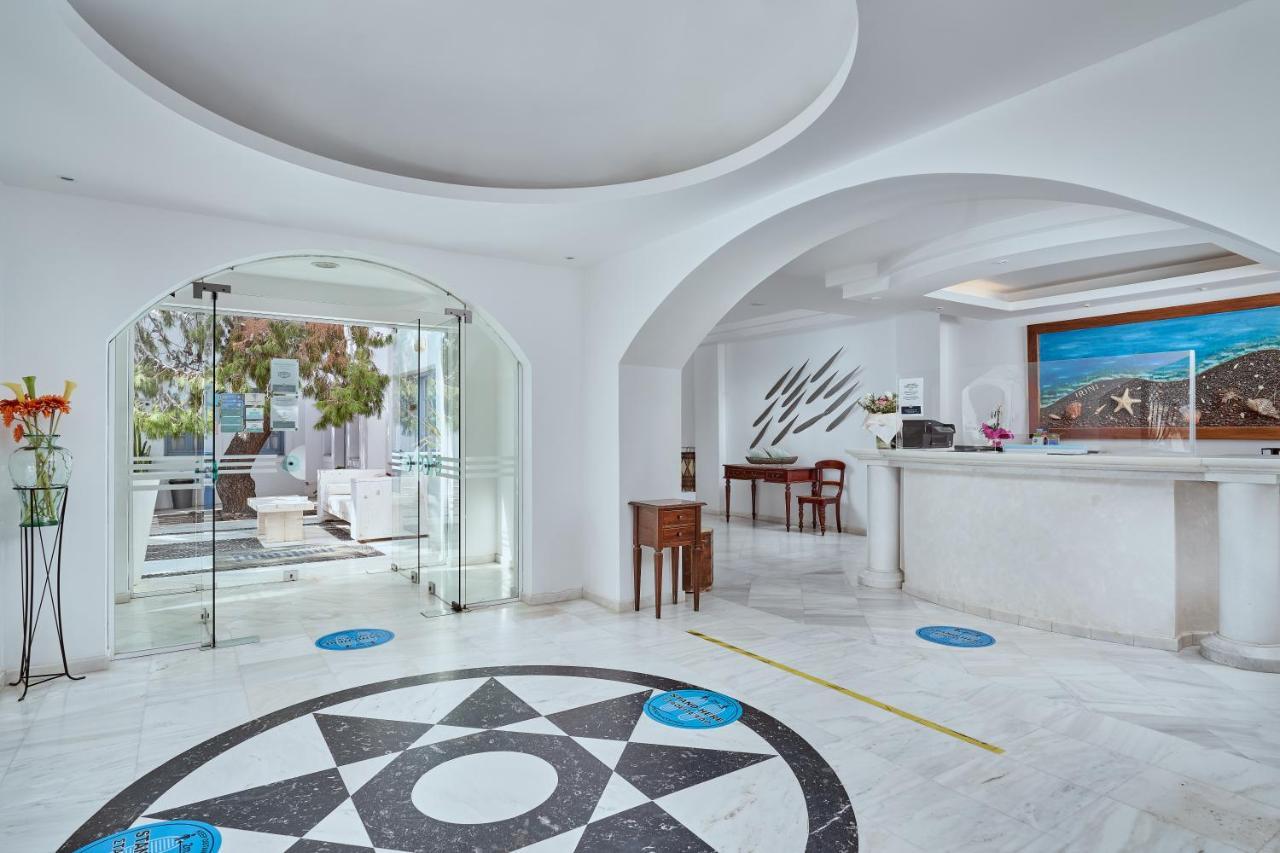 Meltemi Excelsior Suites Perissa  Bagian luar foto