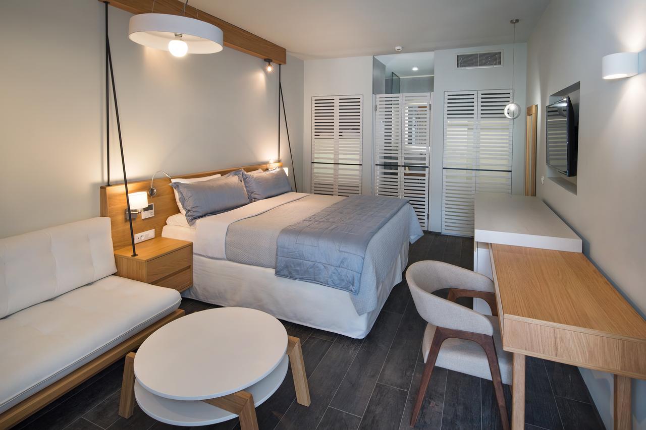Meltemi Excelsior Suites Perissa  Bagian luar foto